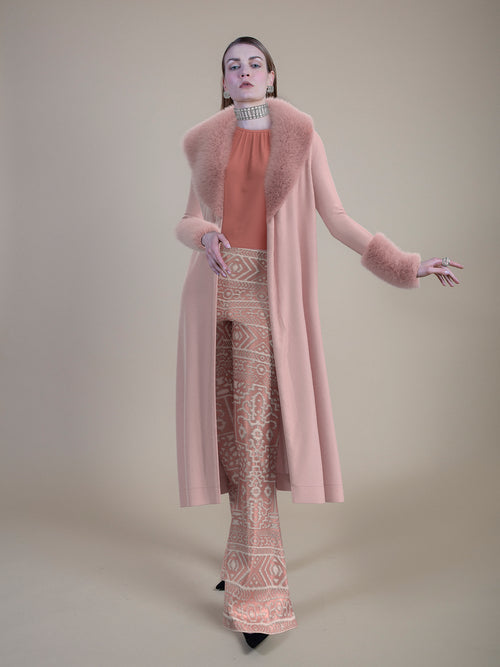 LOOK 02