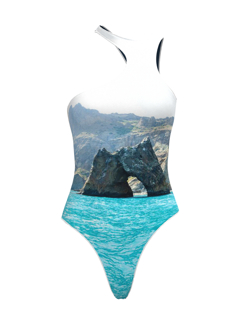 Crimea cliff body 1